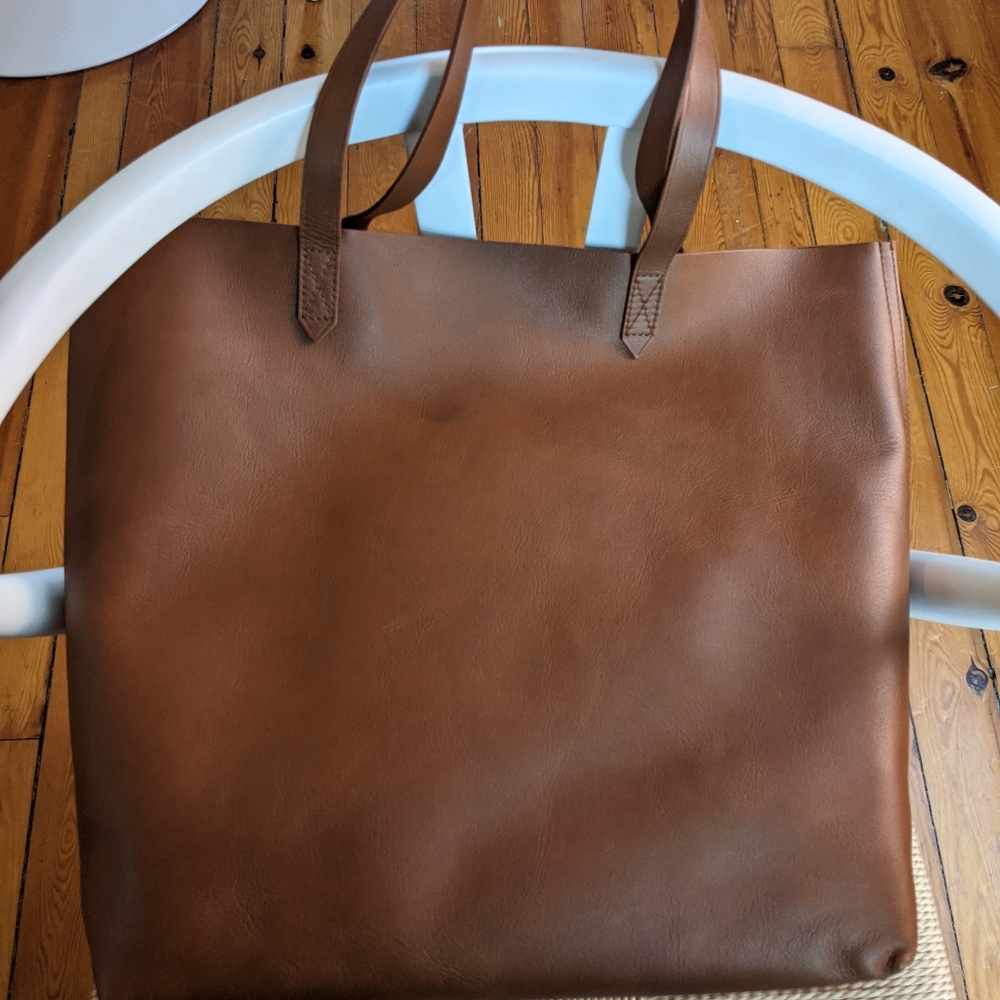 Madewell Transport Tote (#53228 - English Saddle)